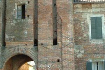 Castello di Pisnego - Torre Ingresso